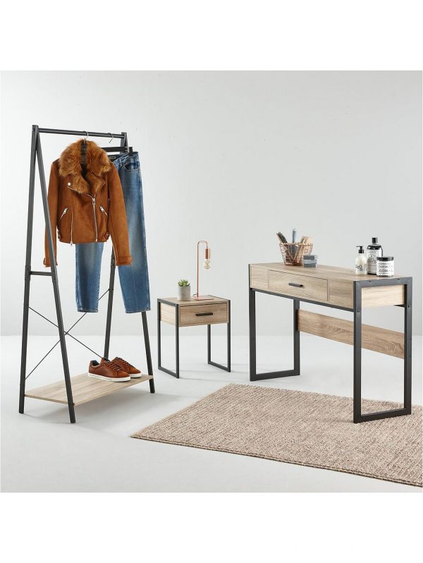selling telford clothes rack 5efad7f976e3b