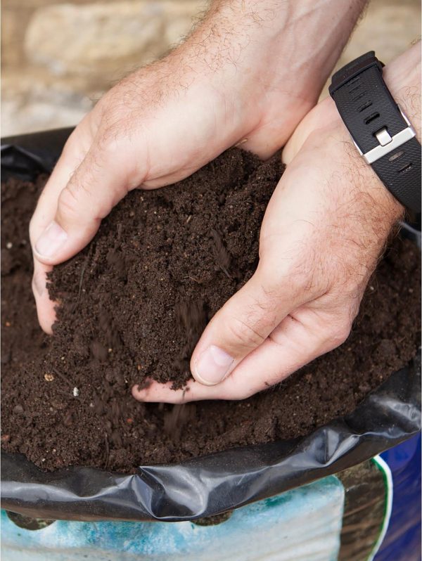 buy screened topsoil 25kg bag 5f17d551c9eb7