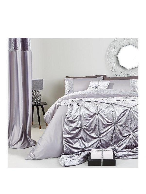 selling amelie crushed velvet cushion 5efef22a4df48