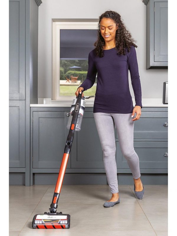 selling cordless vacuum cleaner with anti hair wrap single battery iz201uk 5f01a52b9a4a3