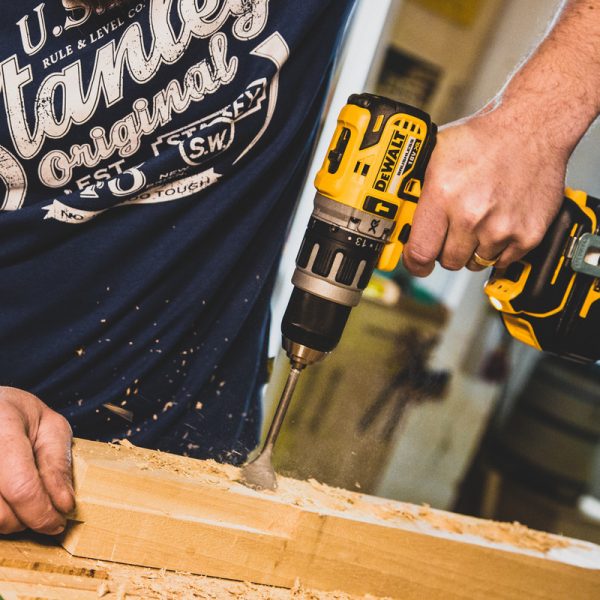 selling dewalt dcd796m2 gb 18v brushless combi drill 2 x 4 0ah 5f12967a8b77d