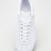 selling gazelle white 5f05f9855e5c7