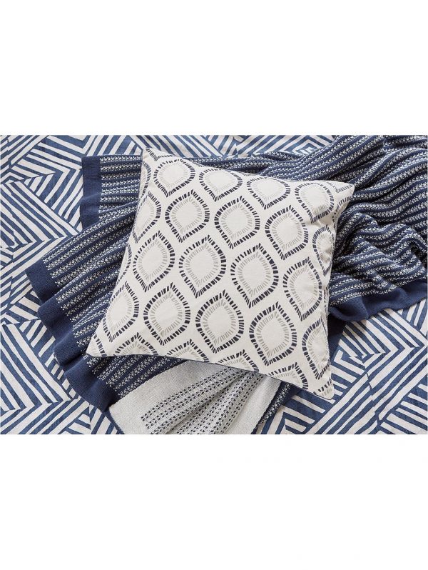 selling konoko knitted throw 5efeef8e84c4d