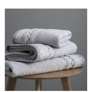 selling malawa geo band bath sheet 5efeec158002b