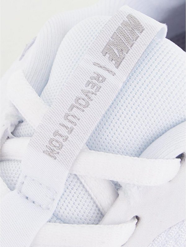 selling revolution 5 white 5efee60c2a9d6