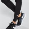 selling the one legging black 5efee62dae445
