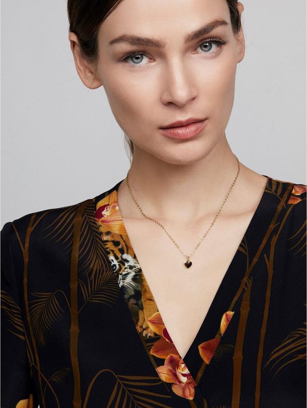 buy hara tiny heart pendant necklace gold 5f47e2184f24f