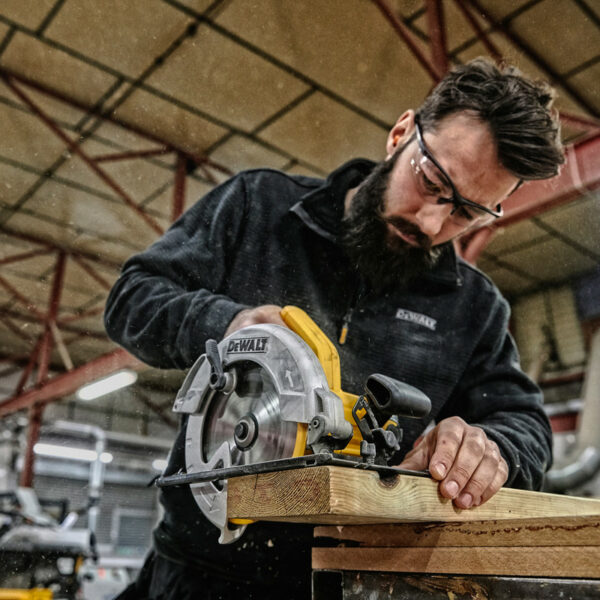 selling dewalt 1350w 184mm circular saw 240v 5ff55f8162729